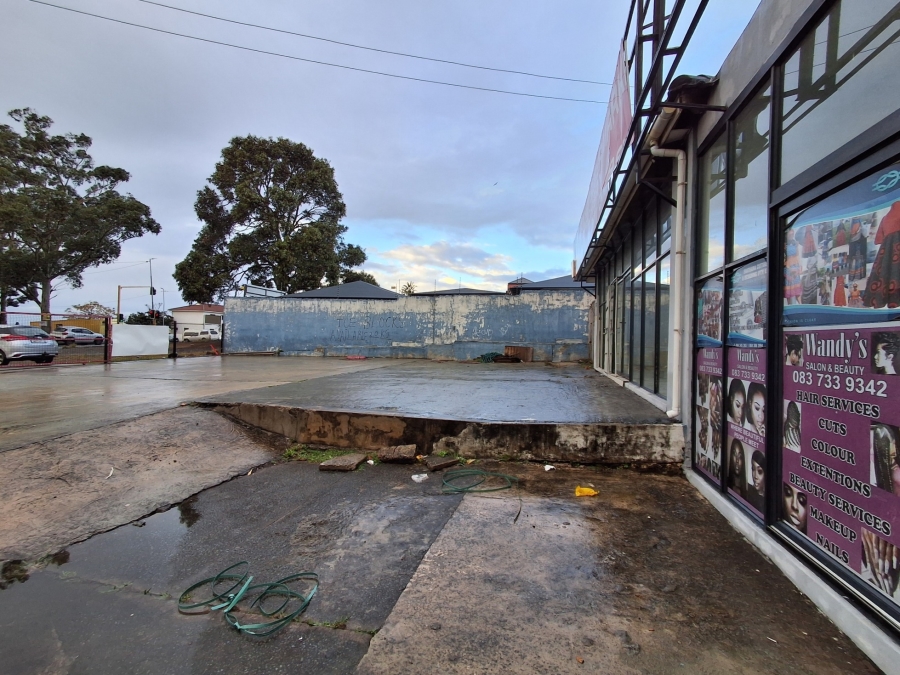 To Let Commercial Property for Rent in Amalinda Eastern Cape